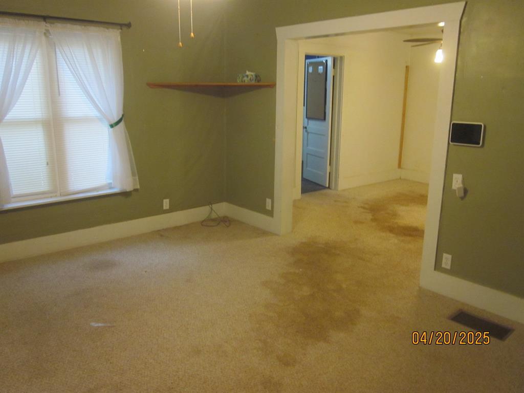 406 Avenue G, Childress, Texas image 3