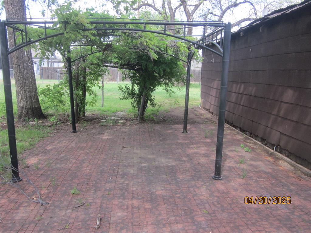 406 Avenue G, Childress, Texas image 8