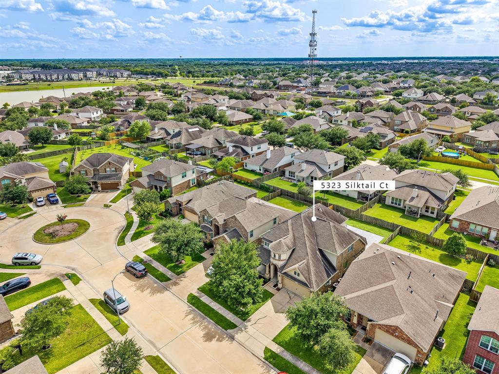 5323 Silktail Court, Richmond, Texas image 2