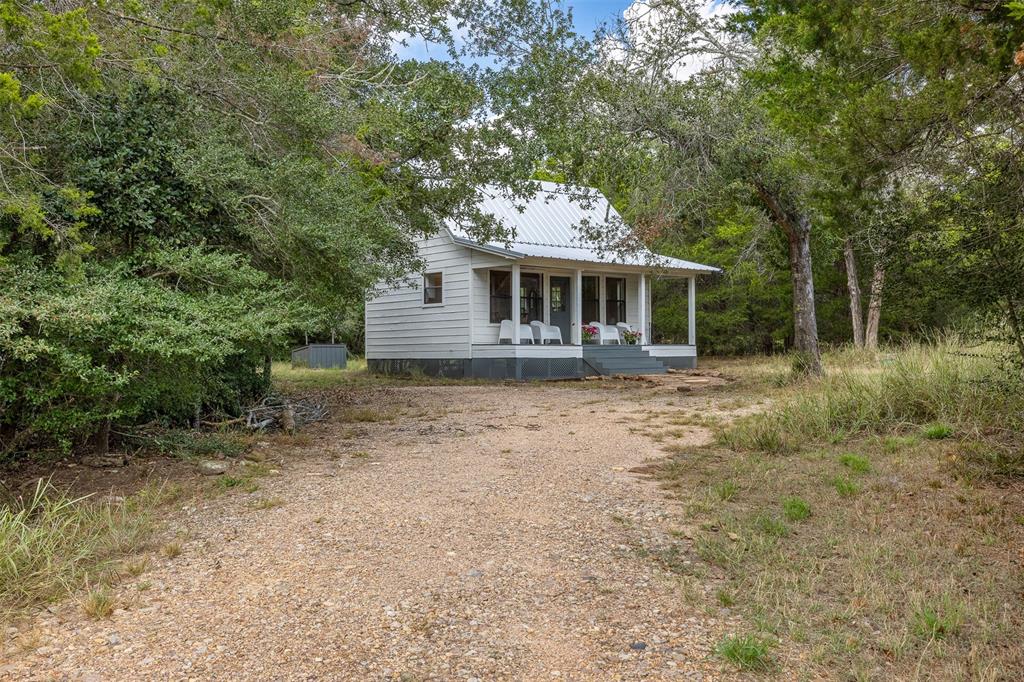 1911 Willow Springs Road, Fayetteville, Texas image 3