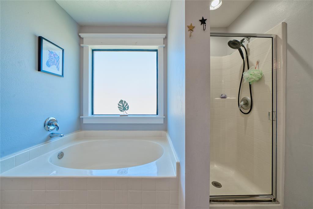 5407 Thyme Lane, Baytown, Texas image 32