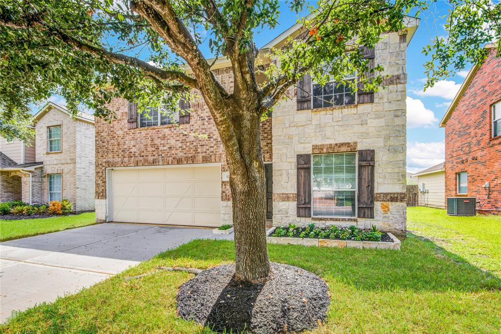 3210 Trail Hollow Drive, Pearland, Texas image 3