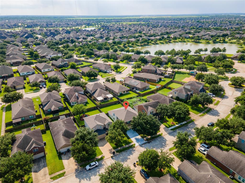 3210 Trail Hollow Drive, Pearland, Texas image 32