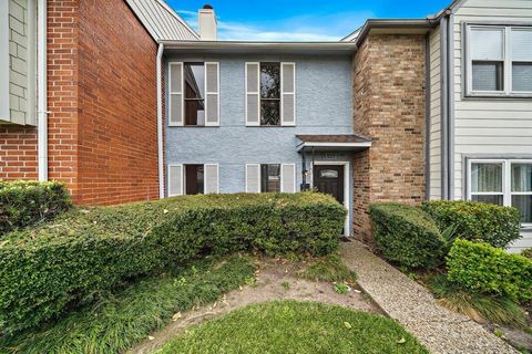 Townhouse in Houston TX 6525 Wanda Ln Lane.jpg