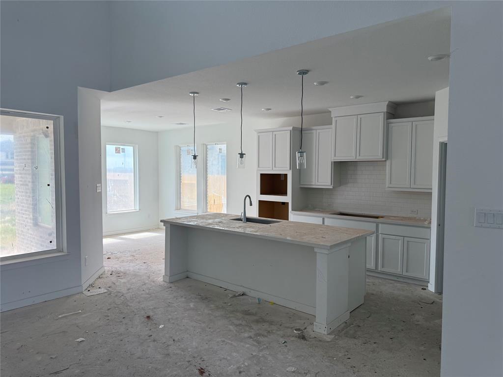 9618 Starry Eyes Lane