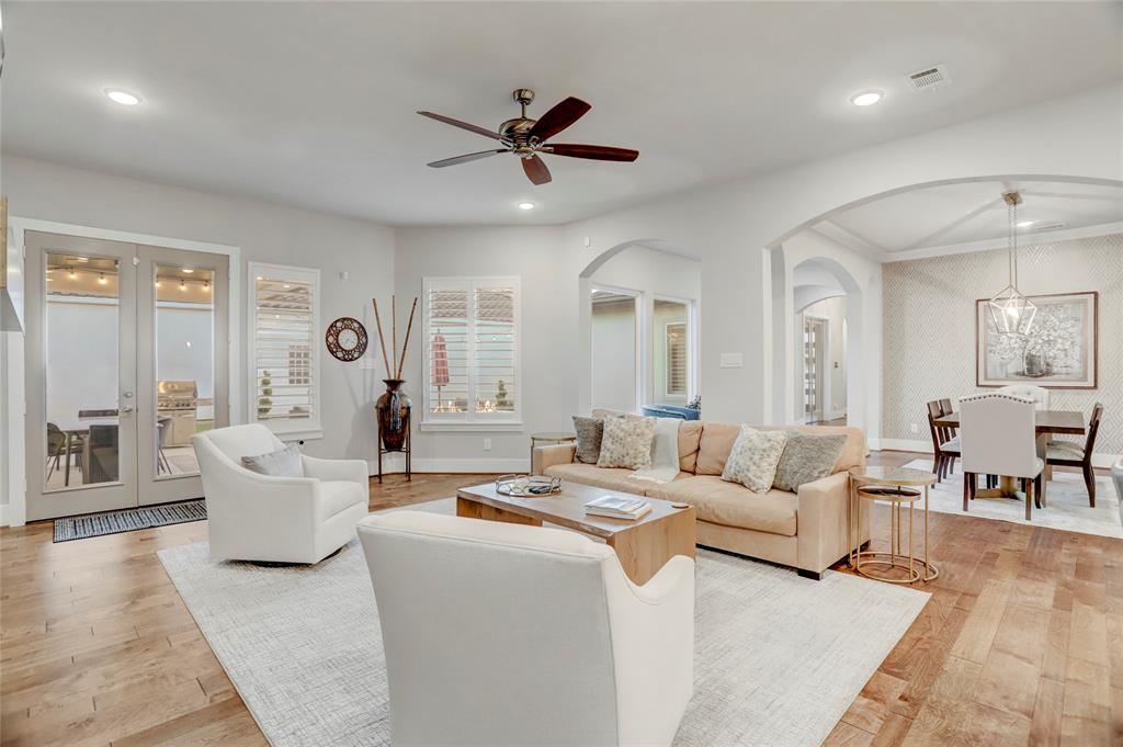 25 Quiet Vista Drive, Sugar Land, Texas image 12