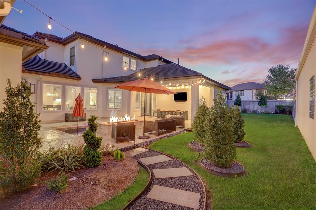 25 Quiet Vista Drive, Sugar Land, Texas image 36