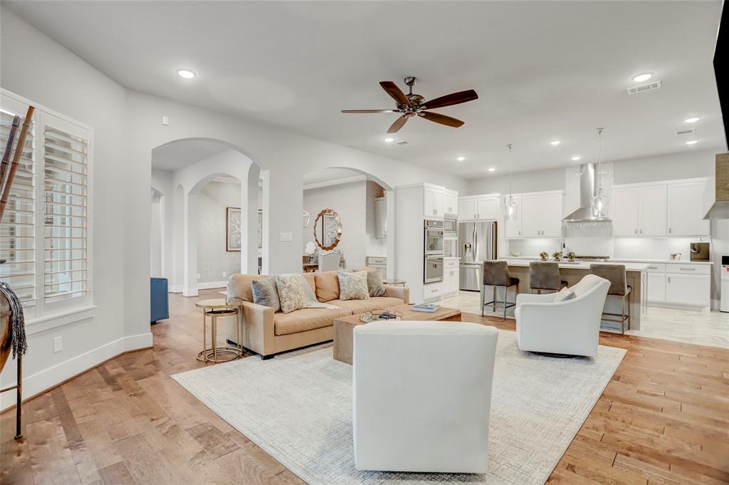 25 Quiet Vista Drive, Sugar Land, Texas image 13
