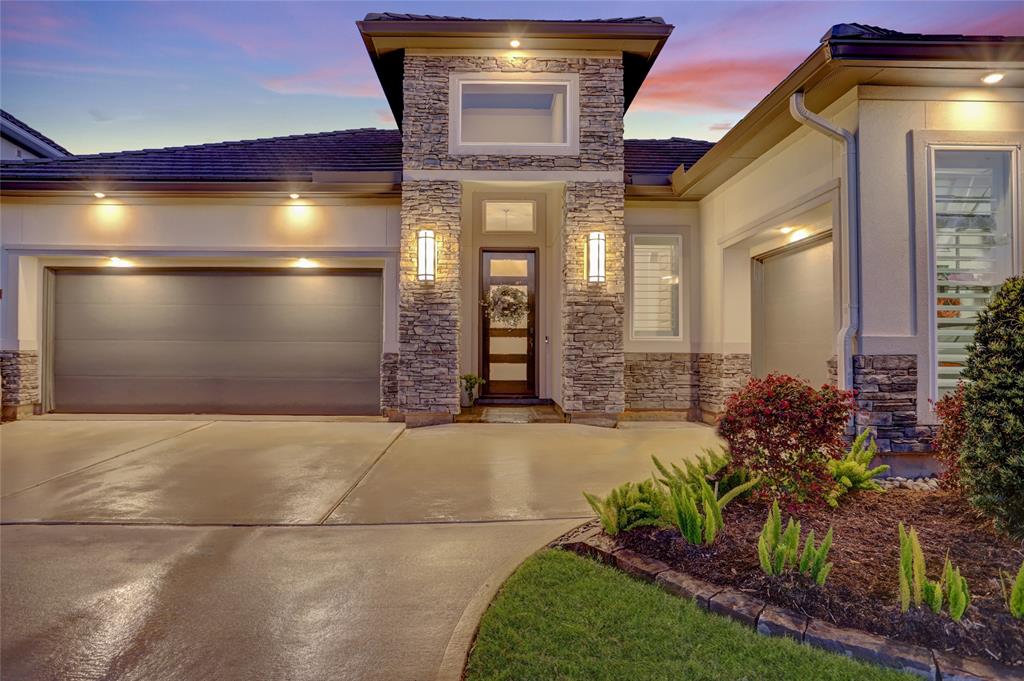25 Quiet Vista Drive, Sugar Land, Texas image 2