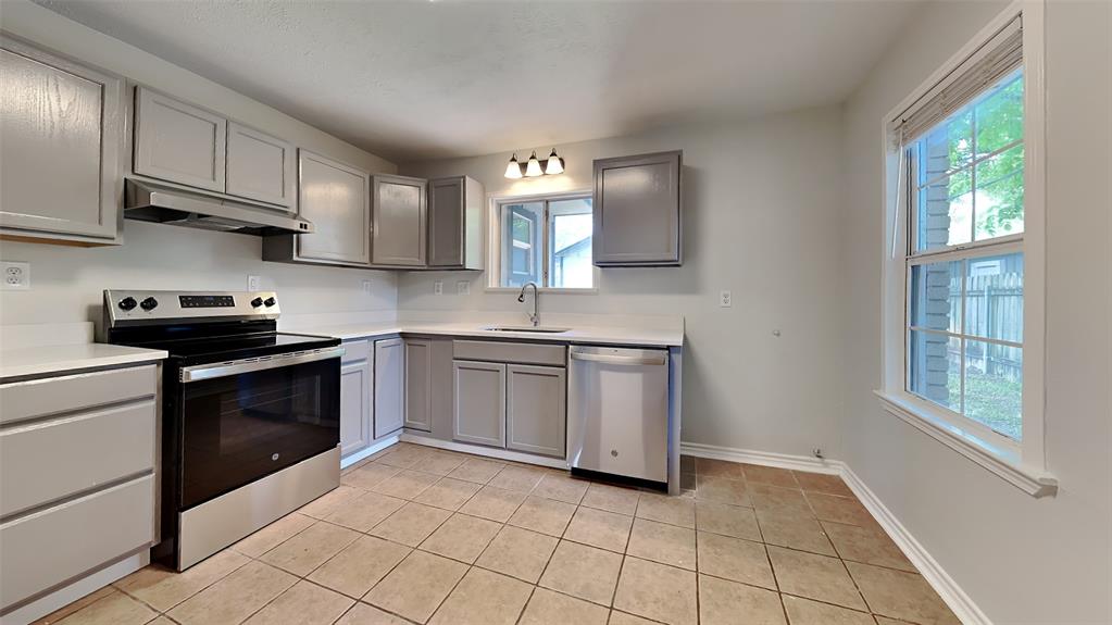 1917 15th Avenue Ave, Texas City, Texas image 4