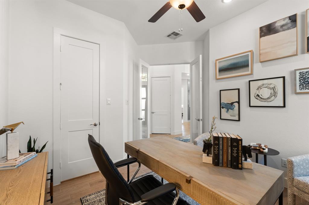 12027 Crooked Creek Lane Ln, Santa Fe, Texas image 6
