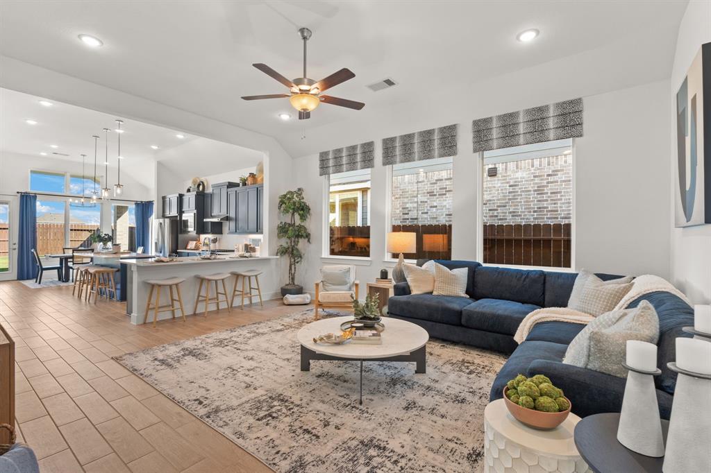 12027 Crooked Creek Lane Ln, Santa Fe, Texas image 2