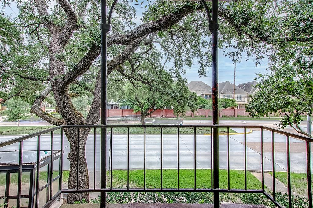 3300 Yorktown Street 17