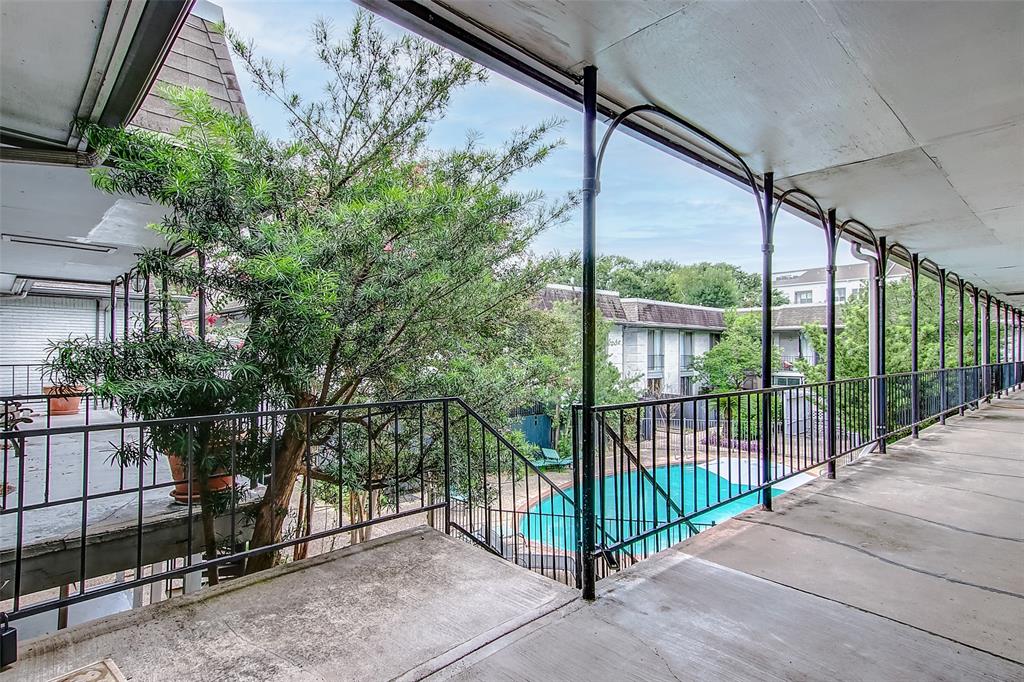 3300 Yorktown Street 17