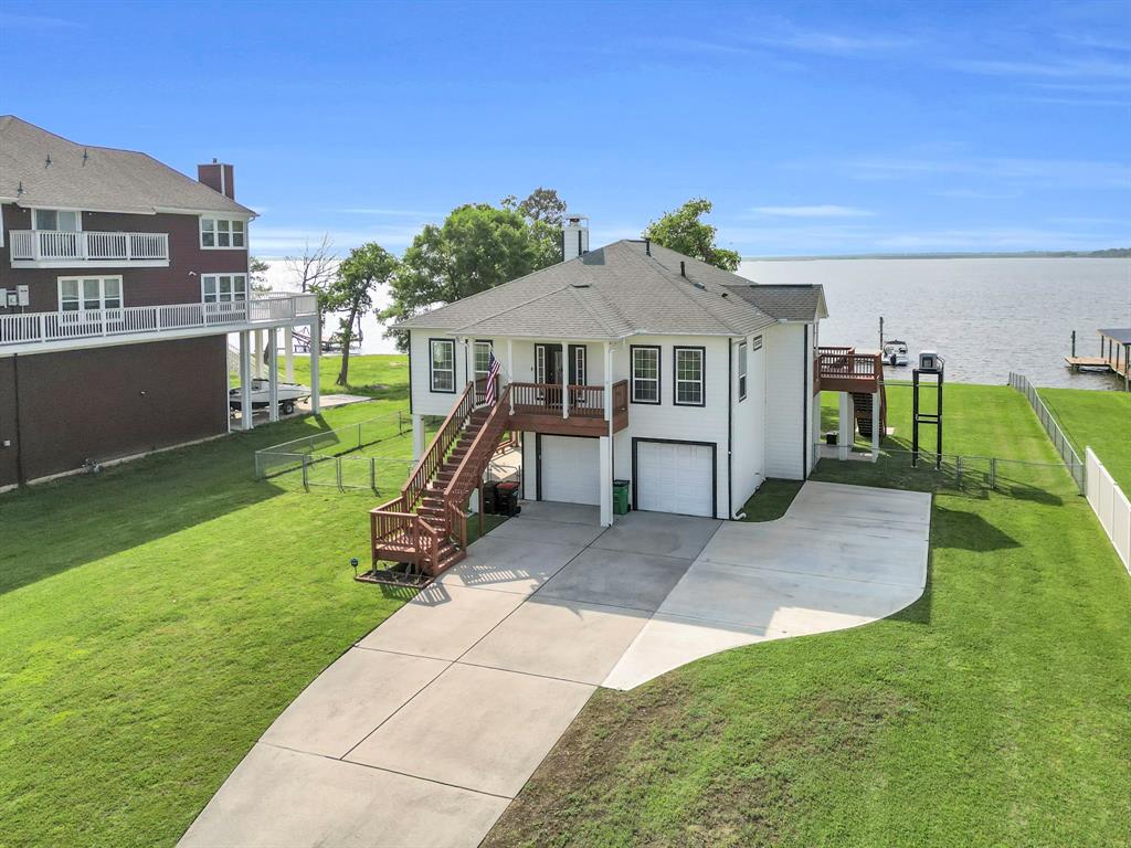 440 S Burnett Drive, Baytown, Texas image 4