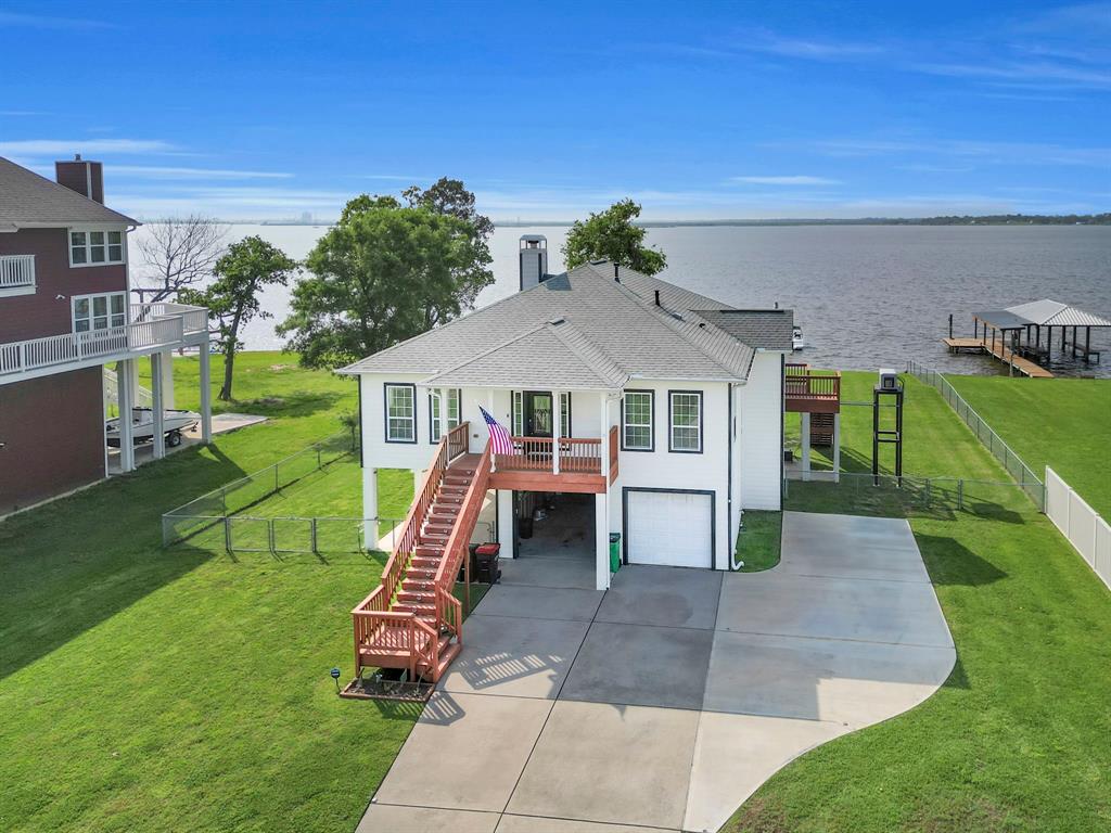 440 S Burnett Drive, Baytown, Texas image 7