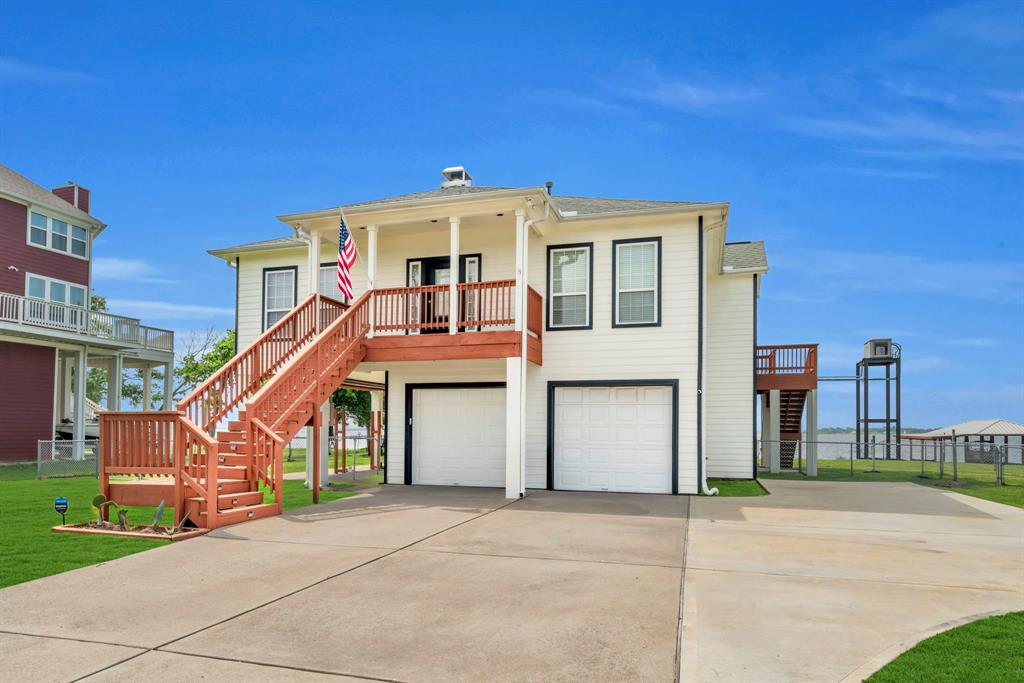 440 S Burnett Drive, Baytown, Texas image 2