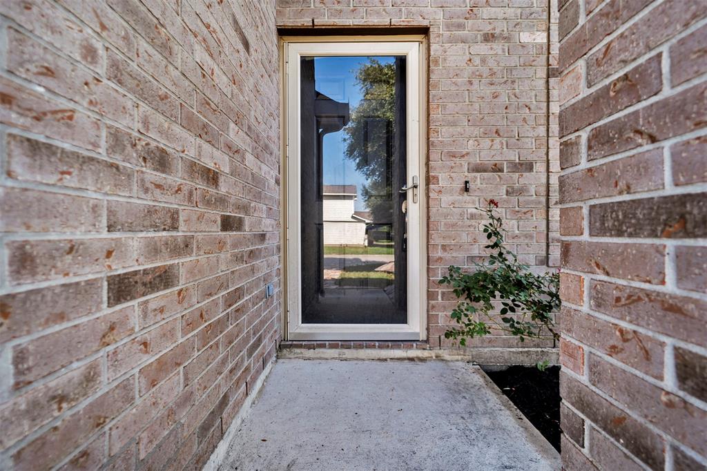 22250 Queenbury Hills Drive, Houston, Texas image 37