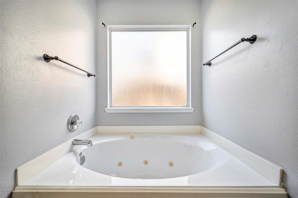 22250 Queenbury Hills Drive, Houston, Texas image 23