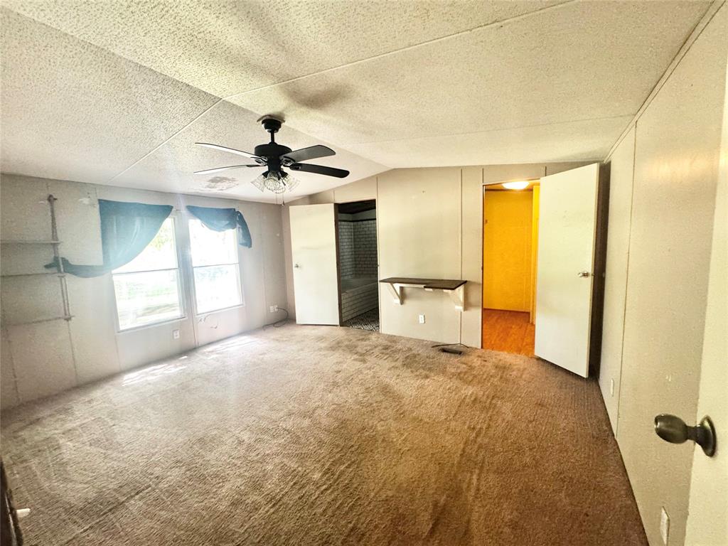 702 S Pine Hill Street, Pinehurst, Texas image 9