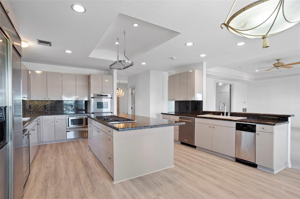 7123 Broadway Street, Galveston, Texas image 11