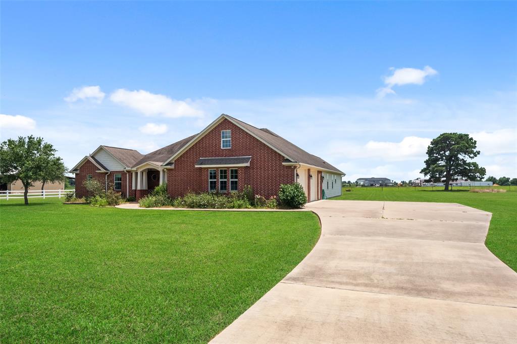 32027 Meadow View Lane