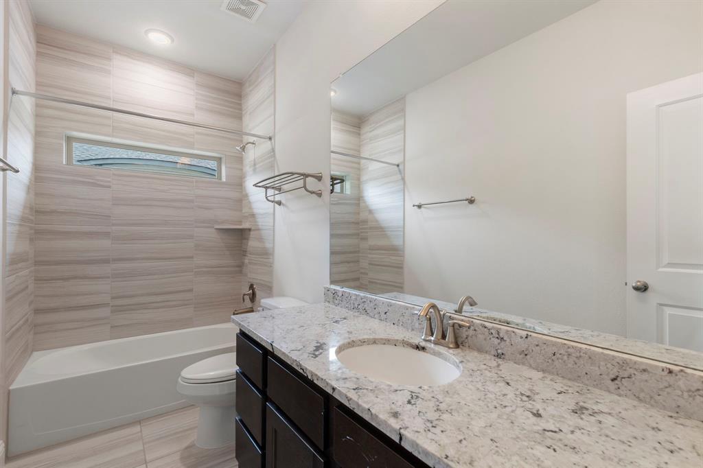 74 N Curly Willow Circle, Tomball, Texas image 35