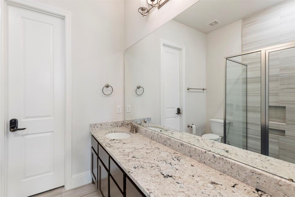 74 N Curly Willow Circle, Tomball, Texas image 31