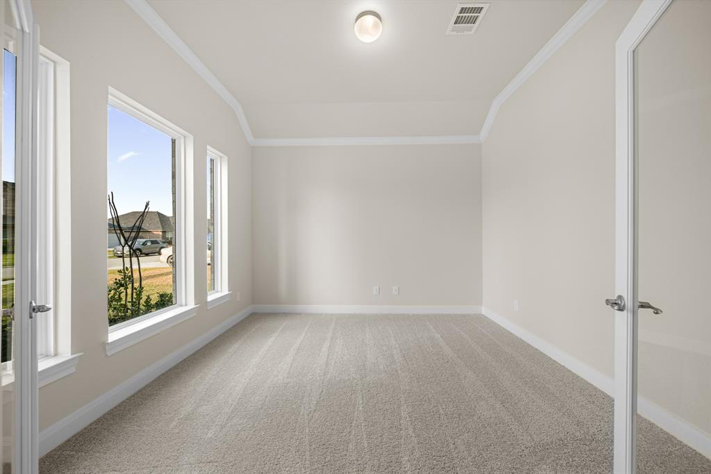 12010 Champions Forest Dr, Mont Belvieu, Texas image 12