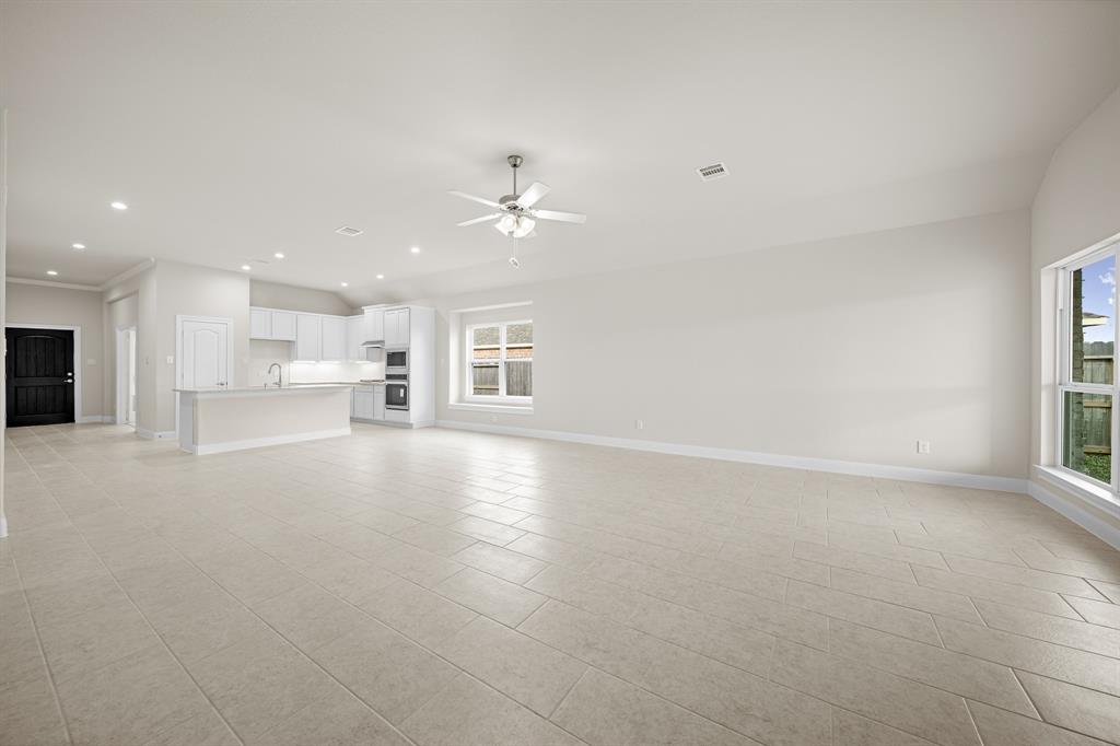12010 Champions Forest Dr, Mont Belvieu, Texas image 17