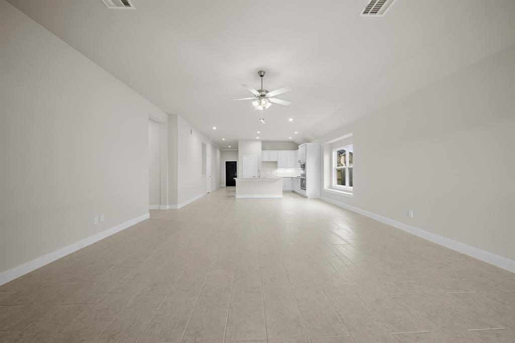 12010 Champions Forest Dr, Mont Belvieu, Texas image 9