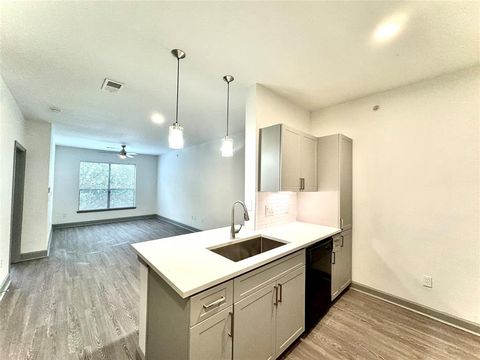 3333 Weslayan Street 2218 Houston TX 77027