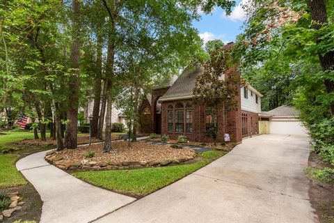 Single Family Residence in The Woodlands TX 26 Tanager Trail Trl 1.jpg