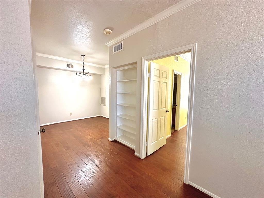 2255 Braeswood Park Drive #206, Houston, Texas image 3