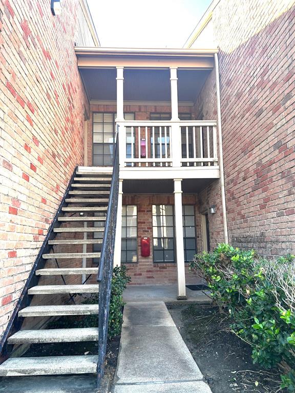 2255 Braeswood Park Drive #206, Houston, Texas image 2