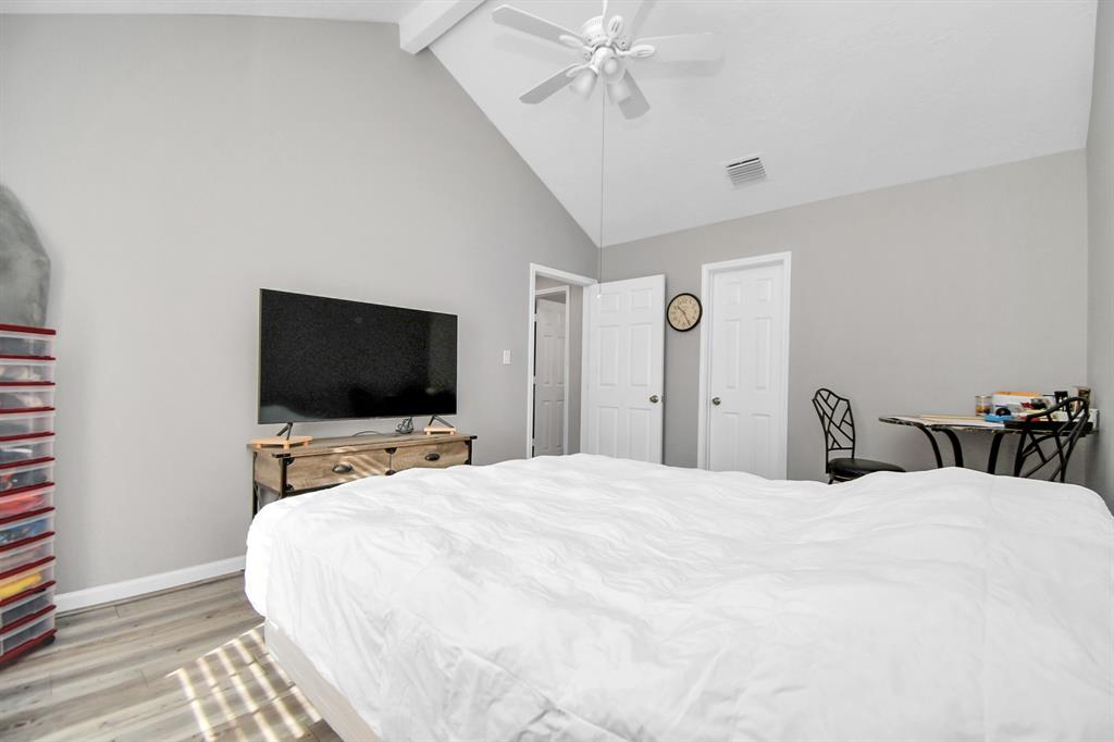 10011 Cantertrot Drive, Humble, Texas image 17
