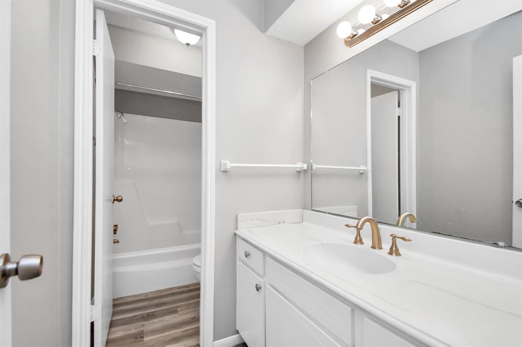 10011 Cantertrot Drive, Humble, Texas image 21