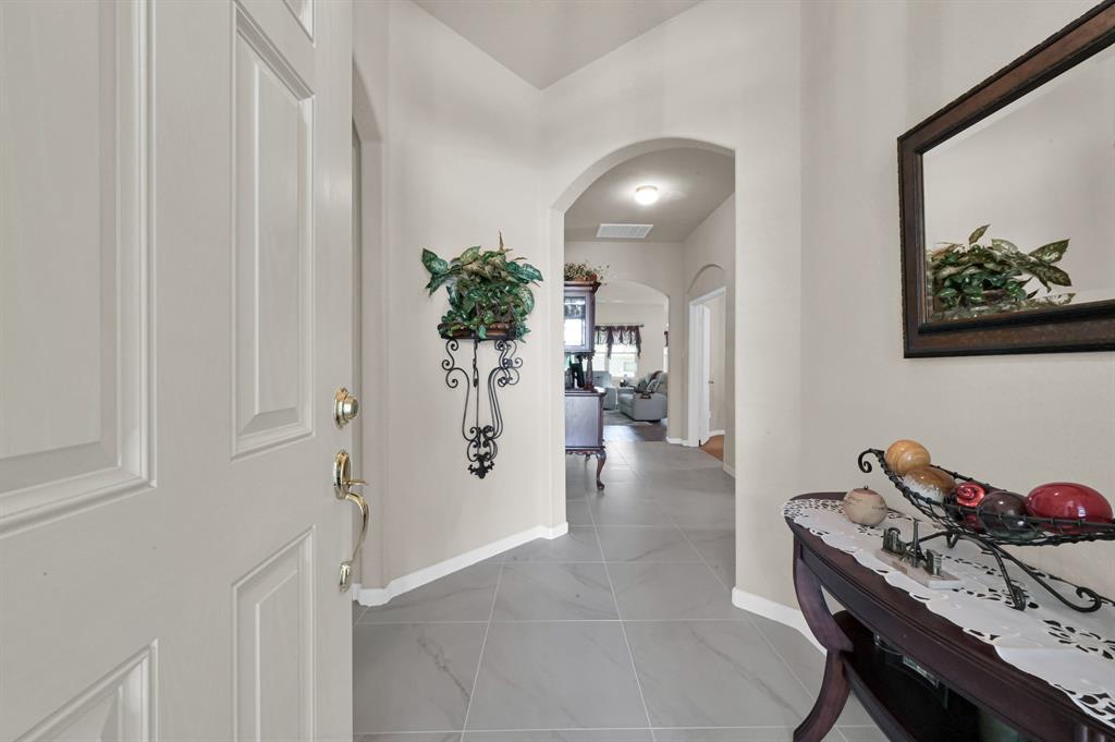 2907 Meadow Tree Lane
