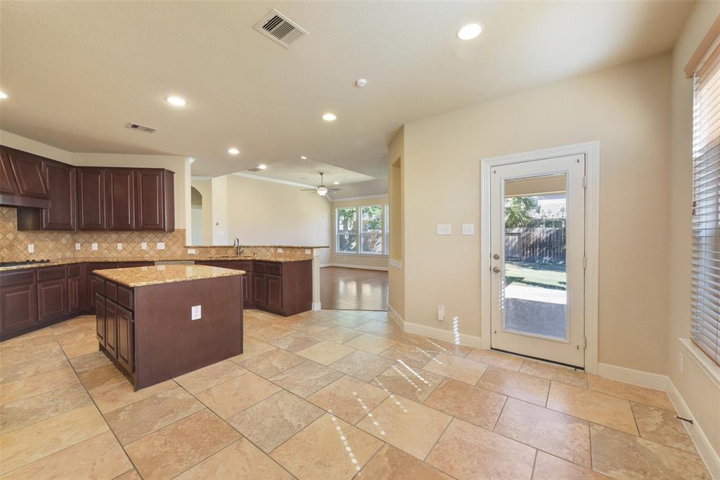 4715 Middlewood Manor Lane, Katy, Texas image 13