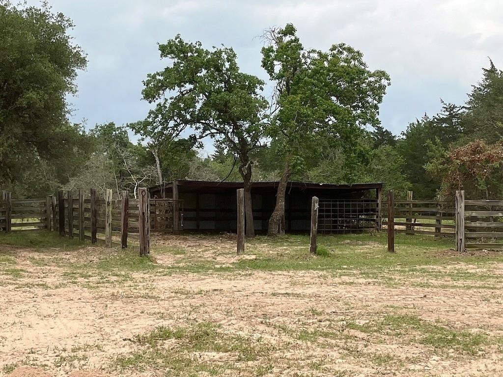 1263 Private Road 1021, Hallettsville, Texas image 13