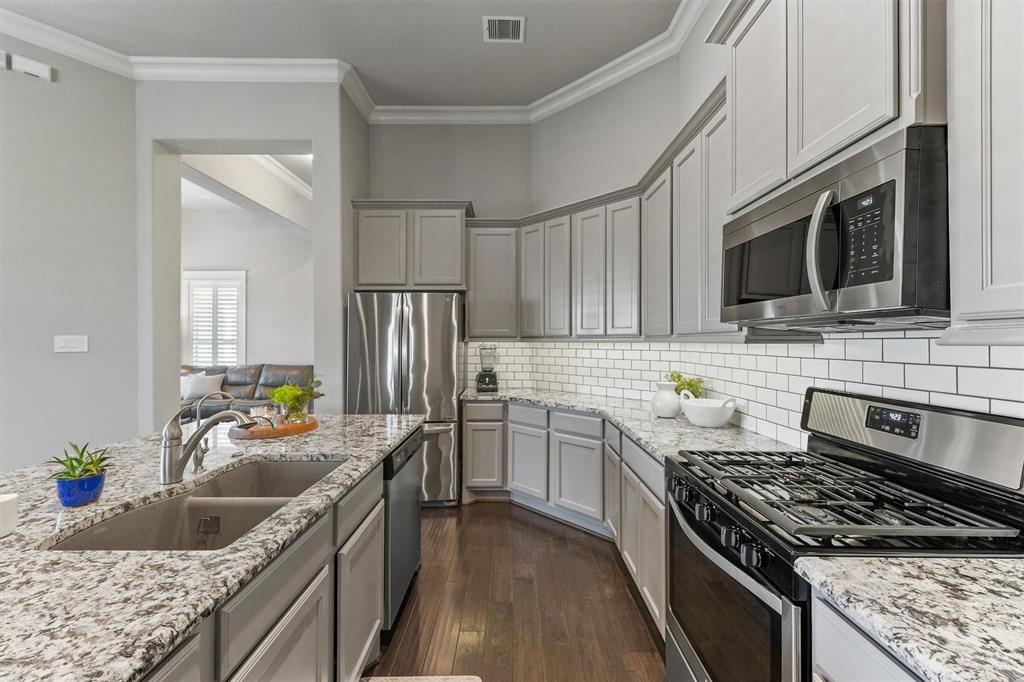 2002 Laurie Darlin Drive, Conroe, Texas image 15