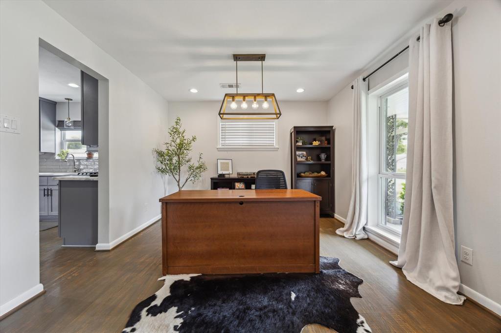5211 Briarbend Drive, Houston, Texas image 7