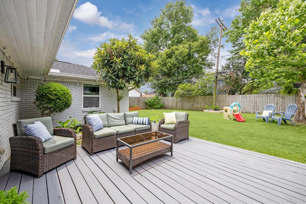5211 Briarbend Drive, Houston, Texas image 24