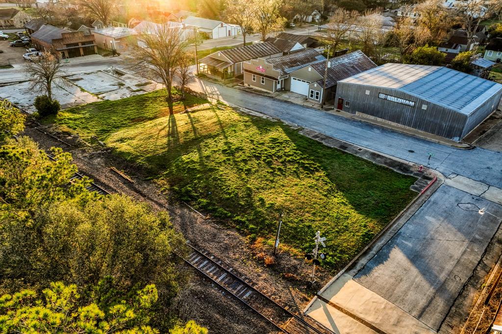 106 W First Street, Brenham, Texas image 1