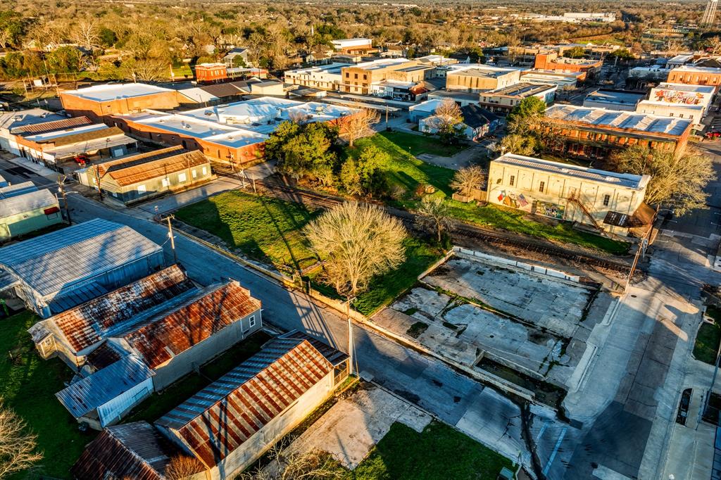 106 W First Street, Brenham, Texas image 7