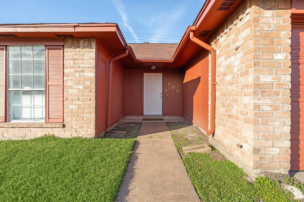 1666 Meadow Green Drive, Missouri City, Texas image 3