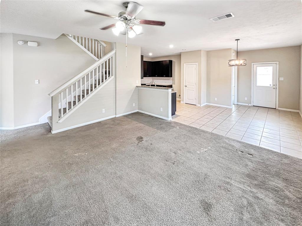 property-search 4 10 Garden Ridge Court