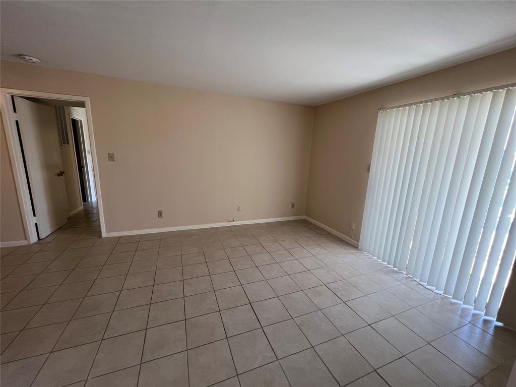 2626 Holly Hall Street 1011