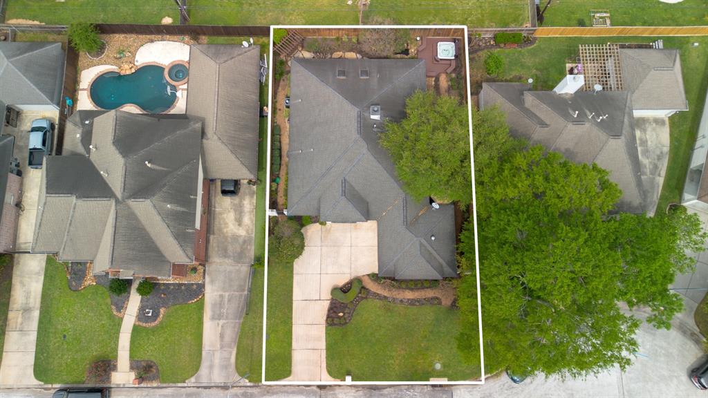 8010 Fonthill Drive, Spring, Texas image 42