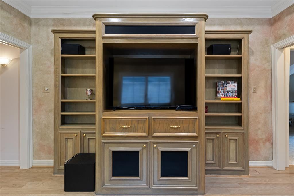 8010 Fonthill Drive, Spring, Texas image 30